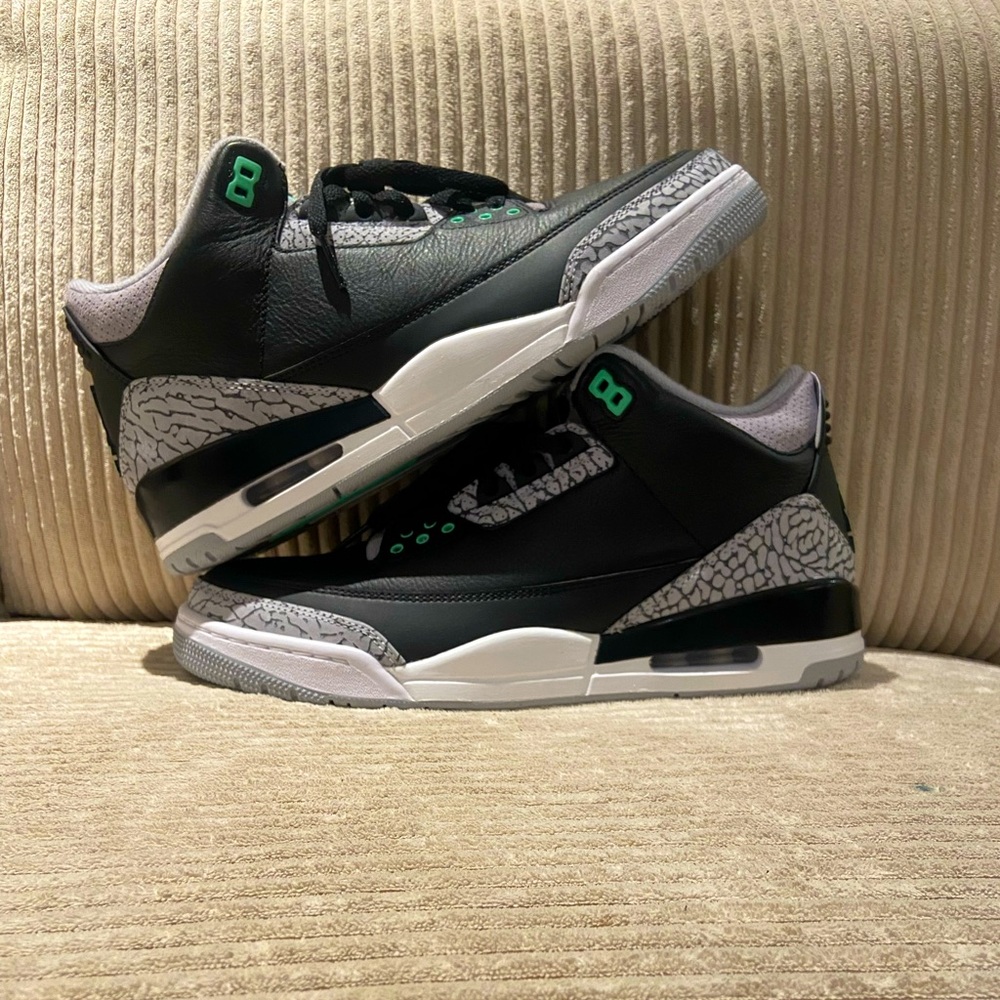 AIR JORDAN 3 RETRO GREEN GLOW